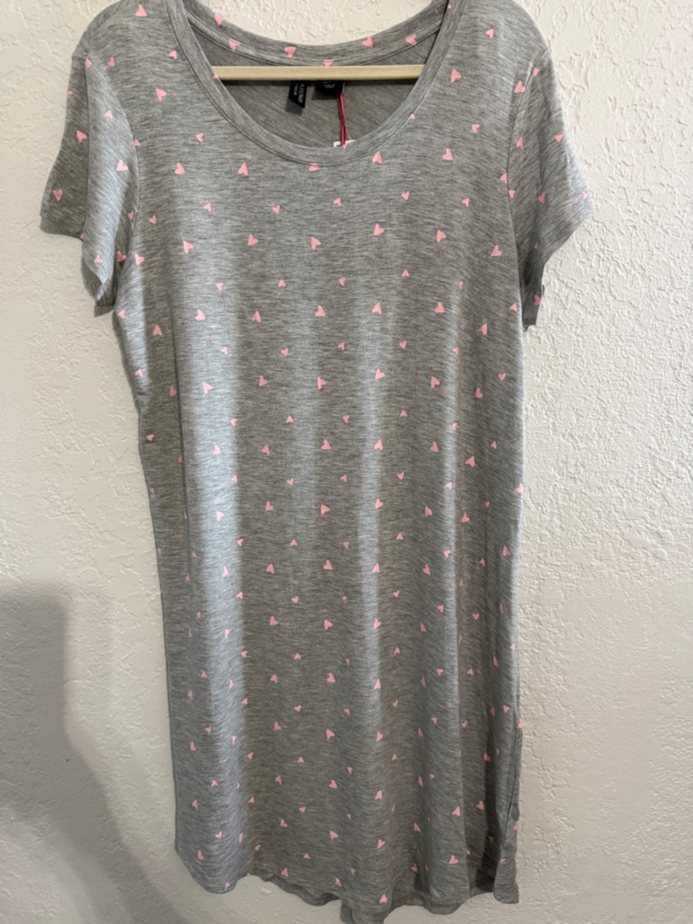 Cynthia Rowley Large Gray Sleep Shirt with Pink Hearts Print NEW
